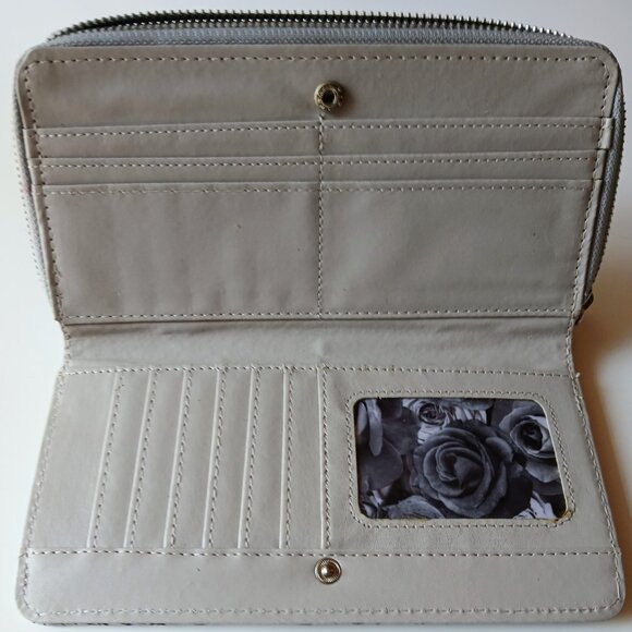 GUC Adrienne Vittadini Faux Leather Animal Scale Textured Full Zip Wallet - Picture 3 of 7